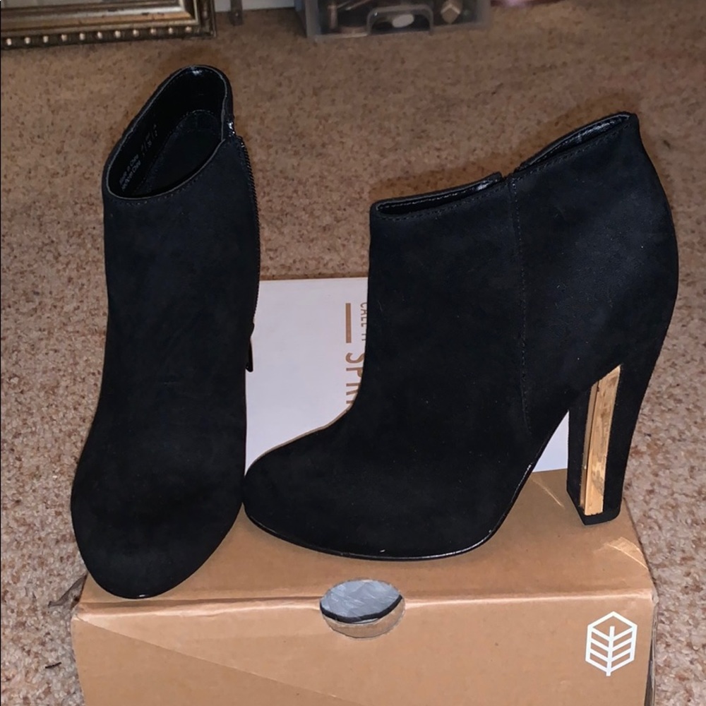 black booties